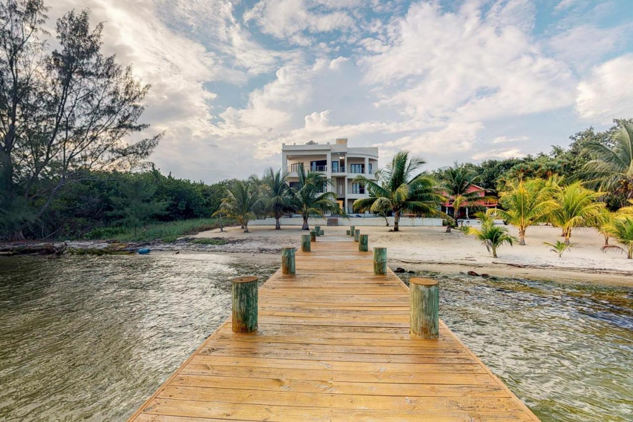 Les Caraibes Villa Placencia Exterior photo